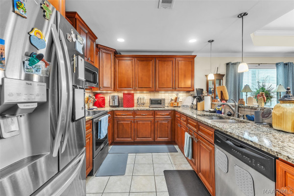 271 Meadowview Lane