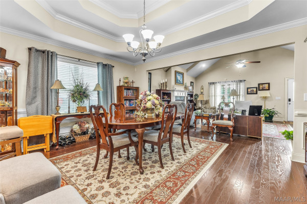271 Meadowview Lane