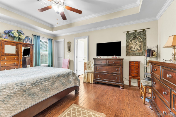 271 Meadowview Lane