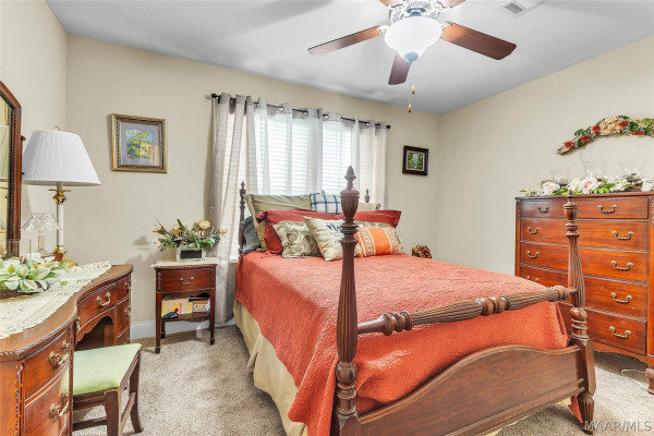 271 Meadowview Lane