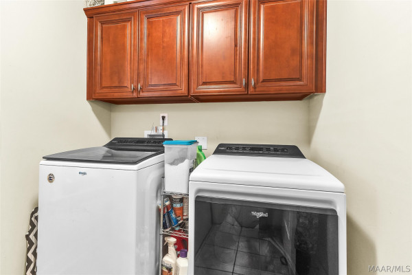 271 Meadowview Lane