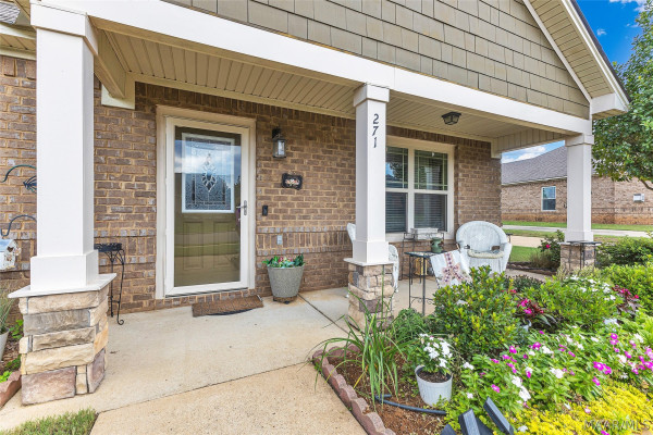 271 Meadowview Lane