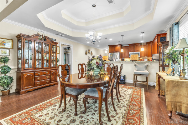 271 Meadowview Lane