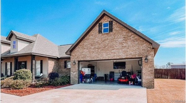 81 Bentom Drive