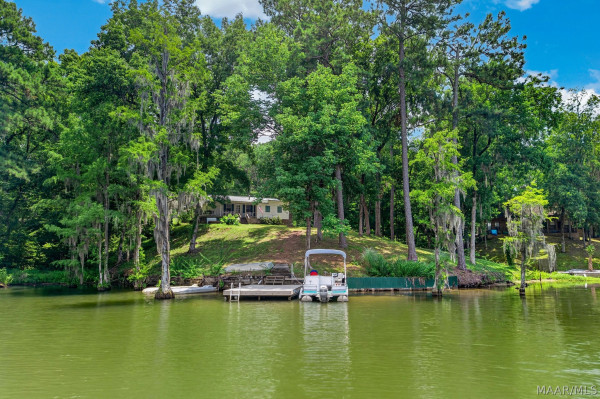 285 Ashwood Drive