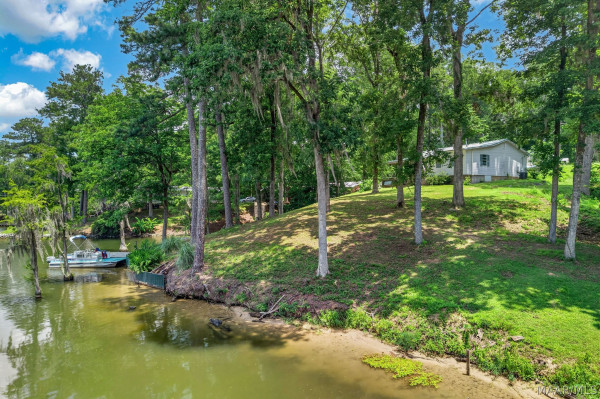 285 Ashwood Drive