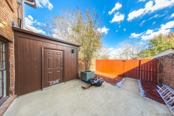 2025 Rexford Road