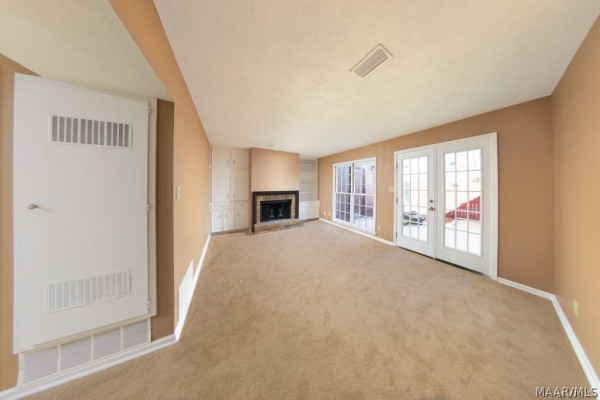 2025 Rexford Road