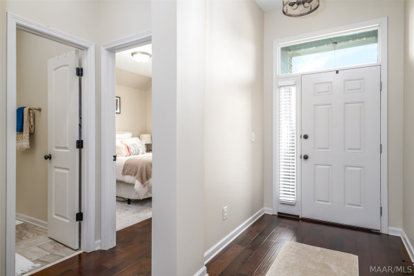 713 Charlemont Lane