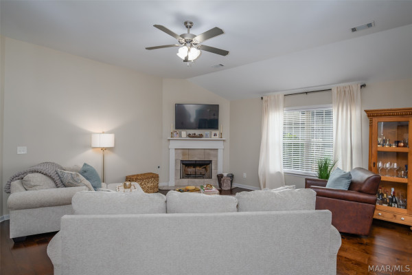 713 Charlemont Lane