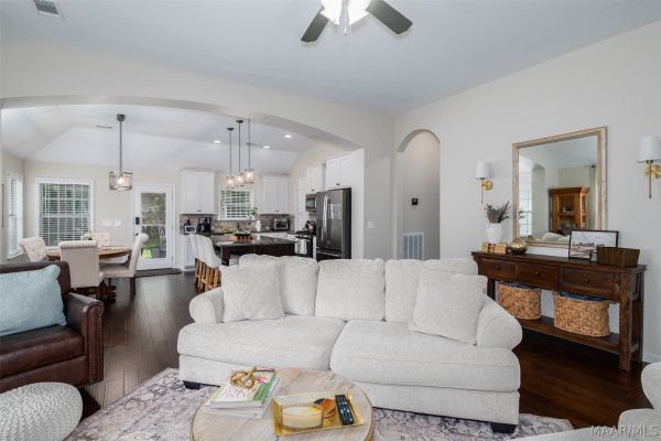 713 Charlemont Lane