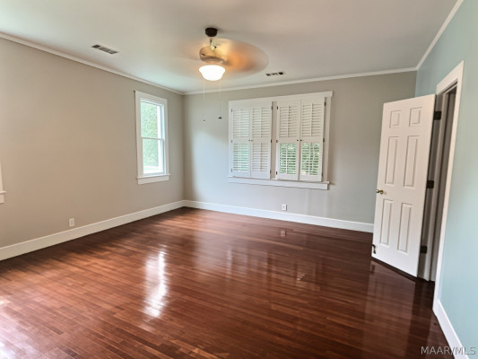 806 Company Street