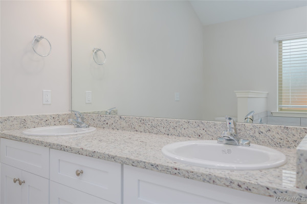 2457 Landing Lane