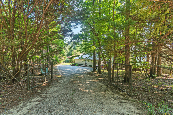 1850 Squaw Ridge Road