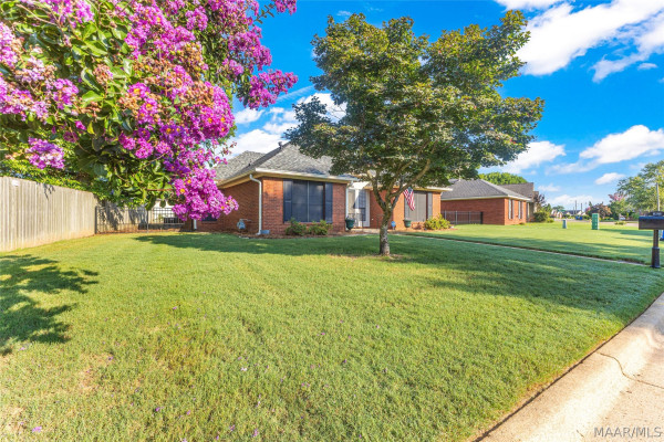 838 Dee Drive
