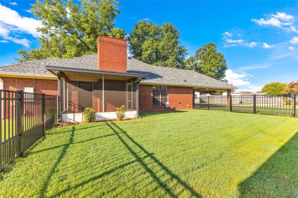 838 Dee Drive