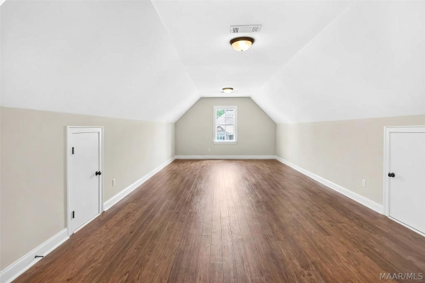 8519 TWIN GABLES Drive
