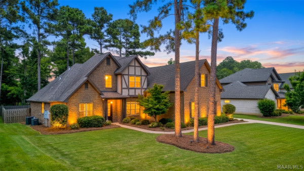 8519 TWIN GABLES Drive