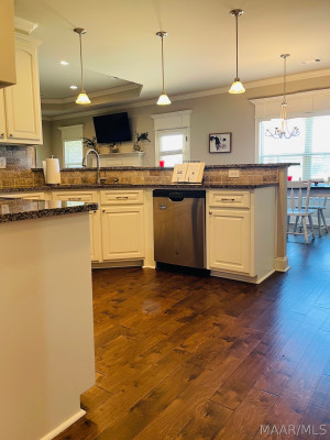 474 COUNTY RD 40 E