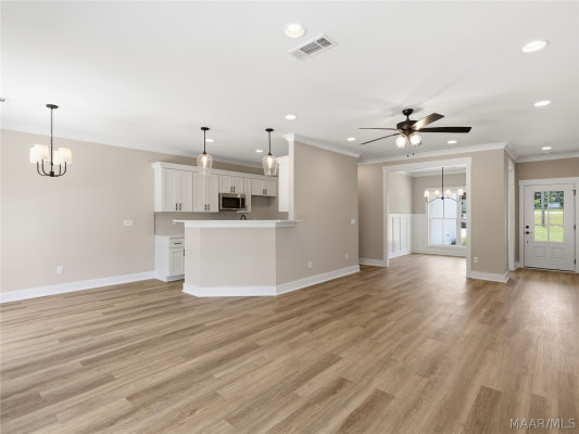928 Central Road