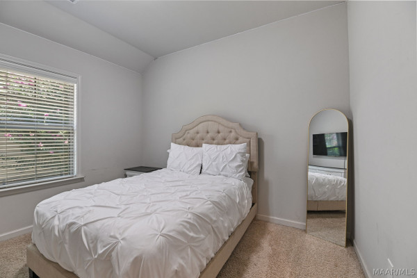 605 Glenmede Lane