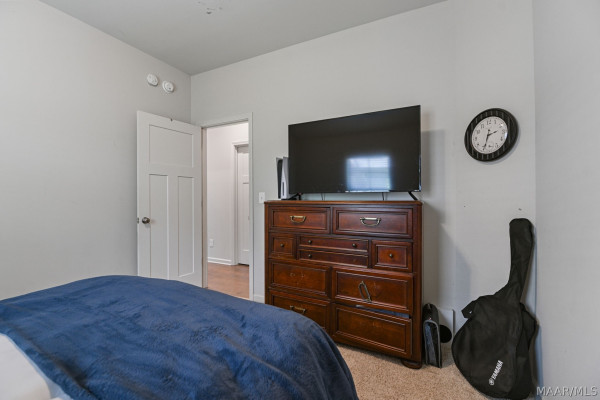 605 Glenmede Lane