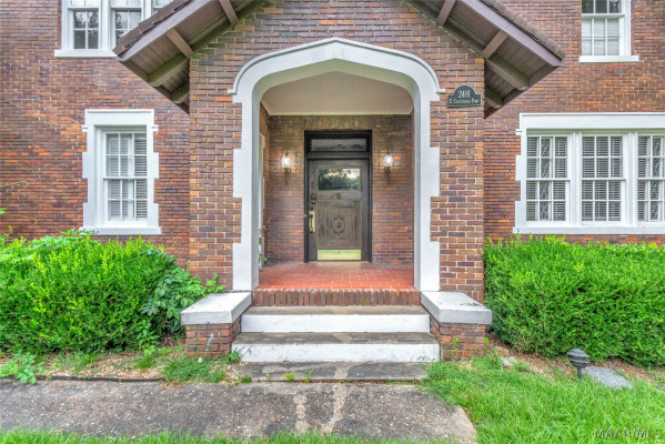 2481 E Cloverdale Park