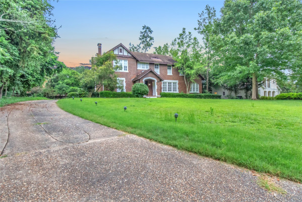 2481 E Cloverdale Park