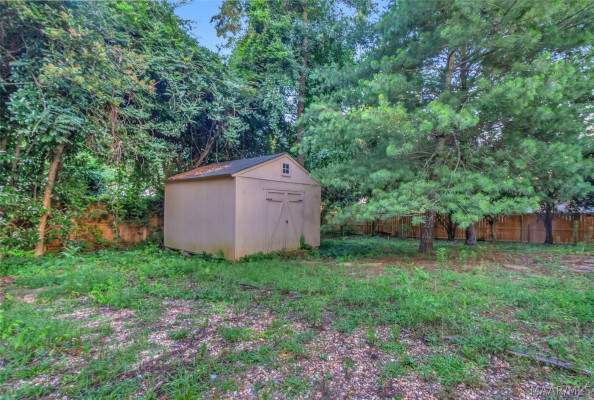 2481 E Cloverdale Park