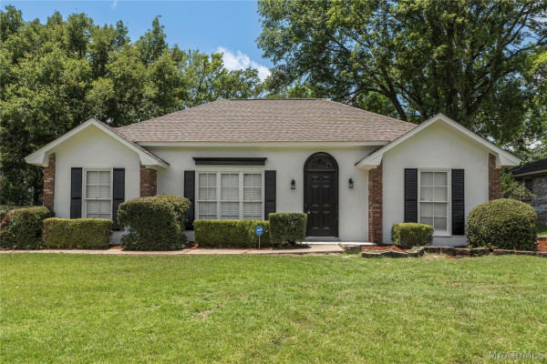 2220 E ABERDEEN Drive