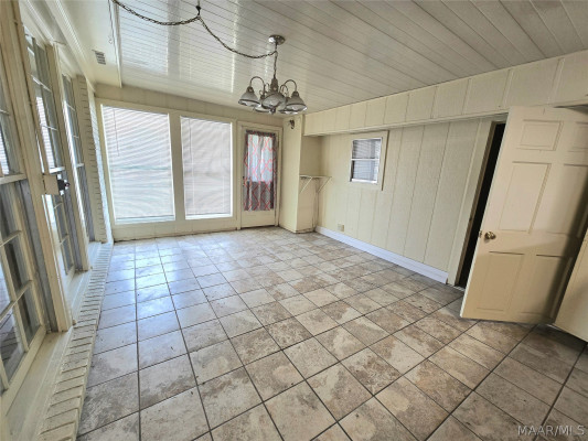4601 YOUNG FARM Court