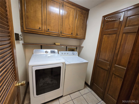4601 YOUNG FARM Court
