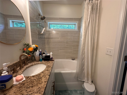 6336 Burbank Crossing Loop