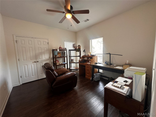 6336 Burbank Crossing Loop