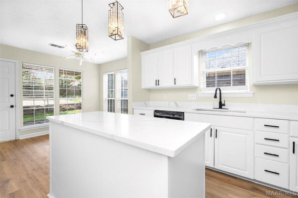 5724 RED BARN Road