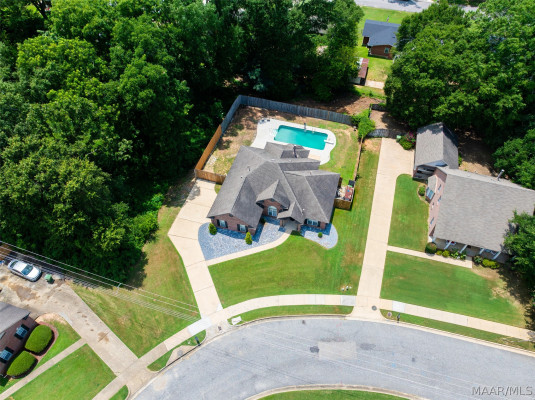 636 Larkin Lane