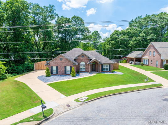 636 Larkin Lane