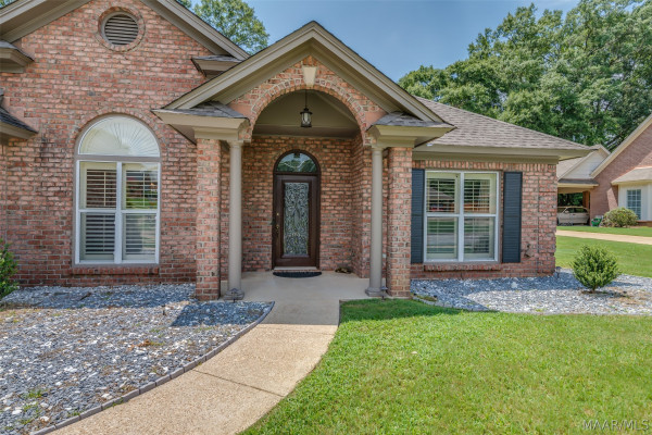 636 Larkin Lane