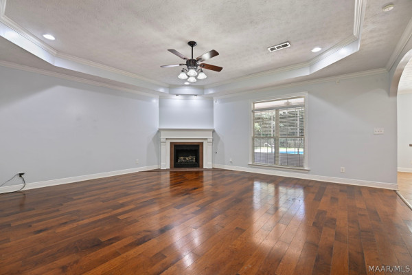 737A N Memorial Drive