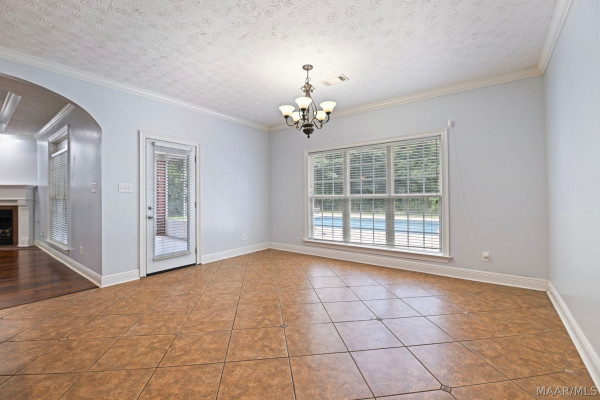 737A N Memorial Drive