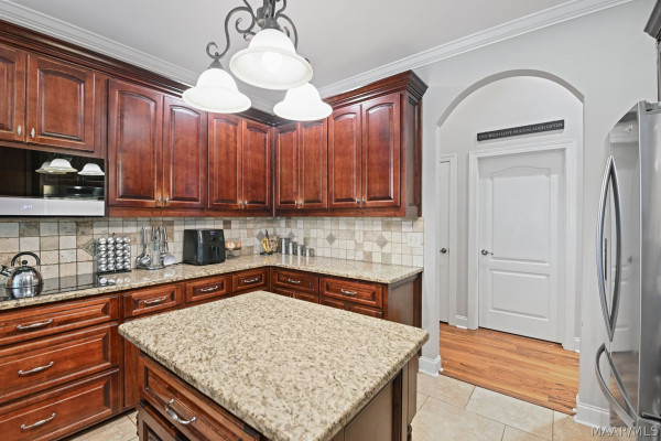 9612 Chobham Court