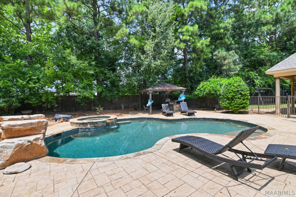 9612 Chobham Court