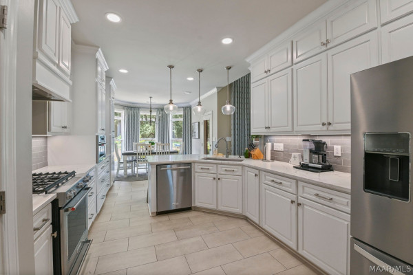 2214 Wynhaven Drive