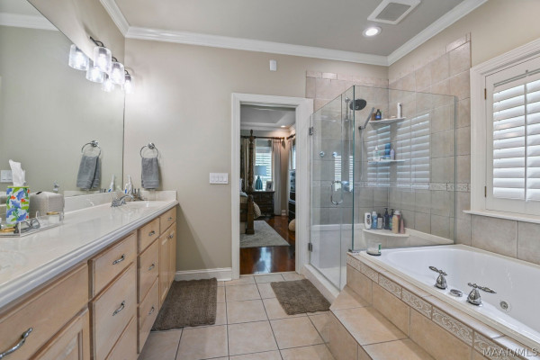 2214 Wynhaven Drive