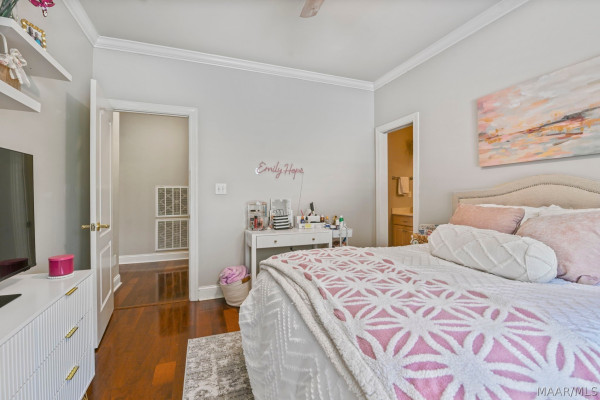 2214 Wynhaven Drive