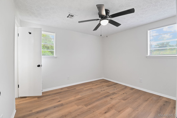 104 White Oak Drive
