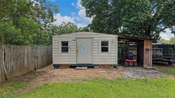 211 Azalea Drive