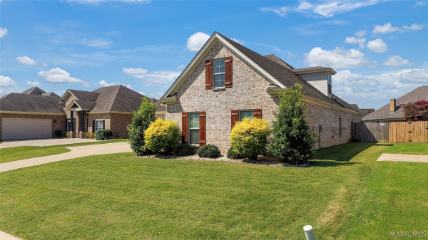 8966 CARAWAY Lane