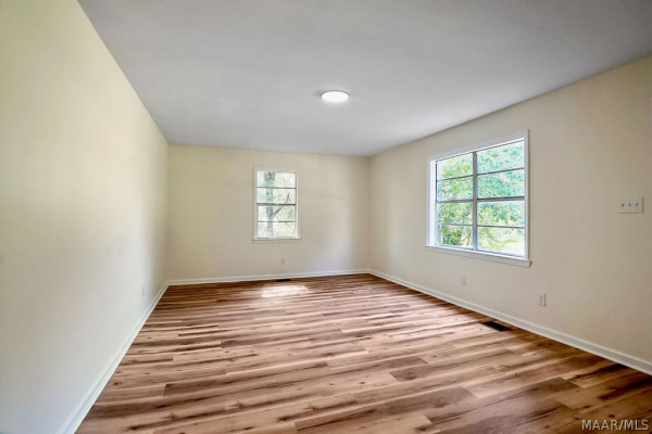 125 Moses Road
