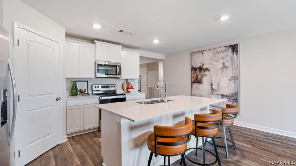 7319 Orange Blossom Way